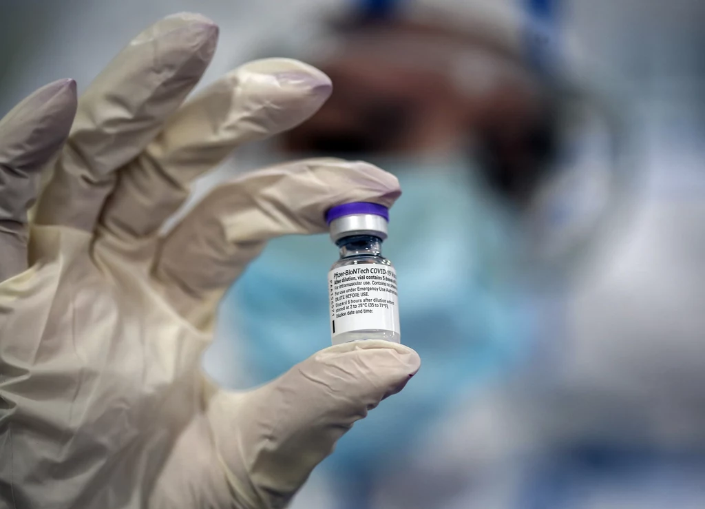 Szczepionka Comirnaty firm Pfizer i BioNTech Szczepionka Comirnaty firm Pfizer i BioNTech