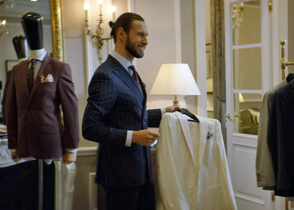 Główne role w filmie Łukasza Wiśniewskiego ("Singielka, "Za marzenia") grają Maciej Musiał ("Dzień dobry, kocham Cię!"), Cezary Pazura ("Listy do M. 4"), Marianna Zydek ("Kamerdyner") oraz Jacek Knap ("Miłość jest wszystkim"). W obrazie zobaczymy także Andrzeja Grabowskiego ("Mayday"), Piotra Roguckiego ("Jak zostałem gangsterem") oraz Leszka Lichotę ("Wataha").

Autorami scenariusza są Sebastian Staszewski oraz Jarosław Stróżyk. Jak podkreślił w rozmowie z Interią Staszewski, "Druga połowa" to "komedia romantyczna z reprezentacją Polski w tle".