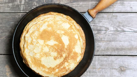 Co zrobić, żeby naleśniki nie pękały podczas smażenia?