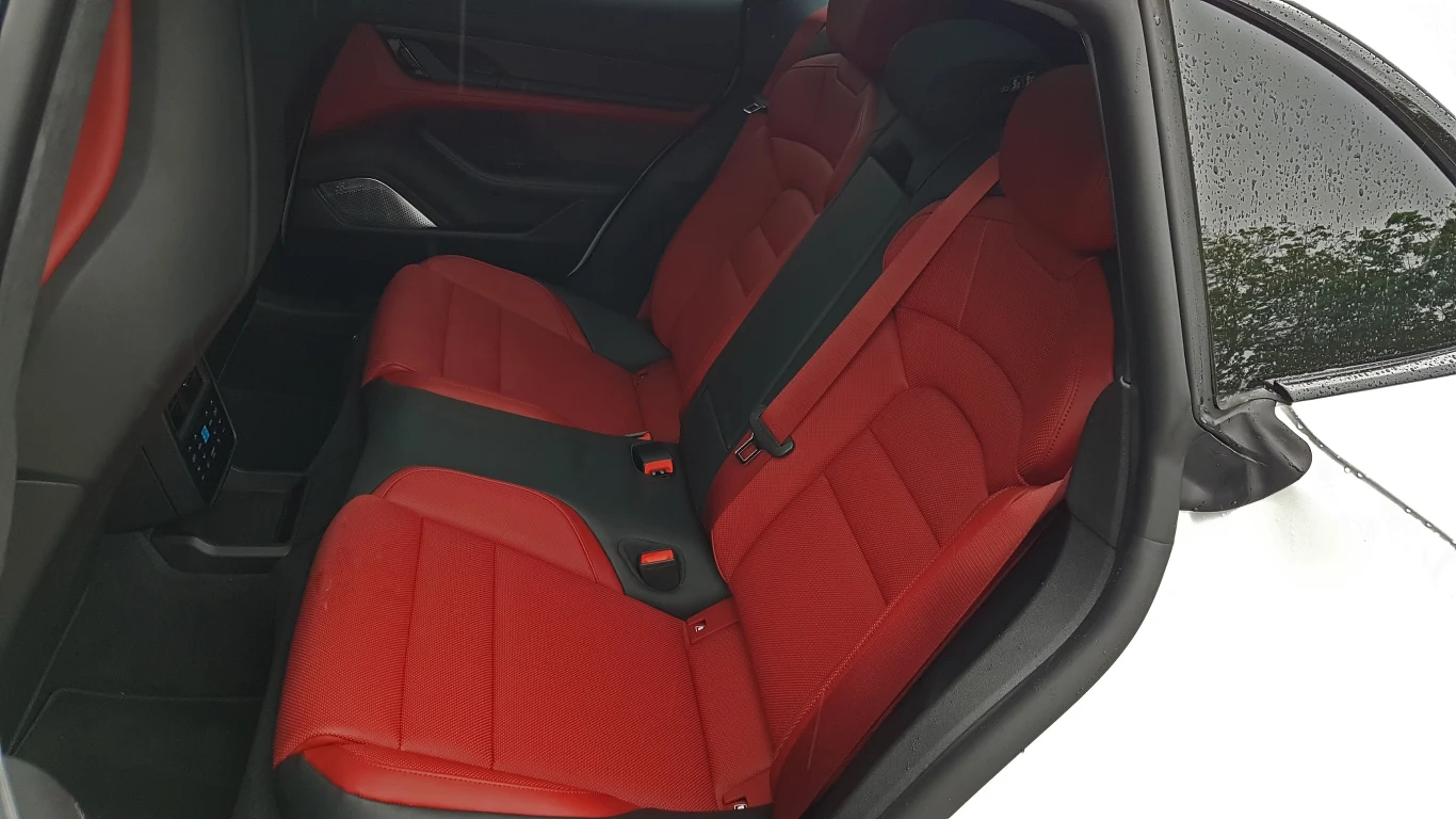 Porsche Taycan Cross Turismo