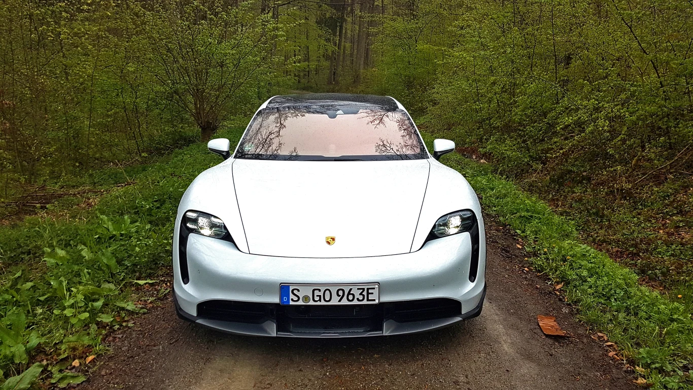 Porsche Taycan Cross Turismo