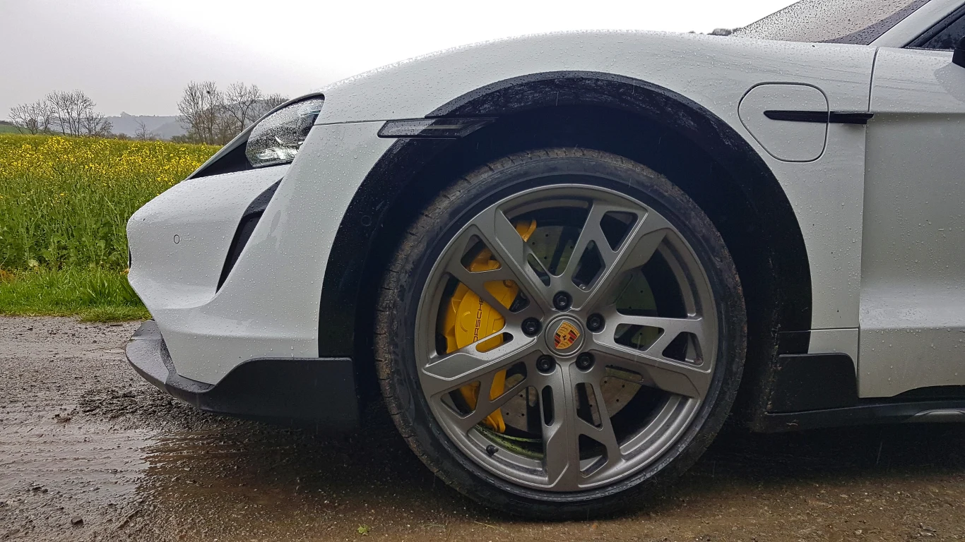 Porsche Taycan Cross Turismo