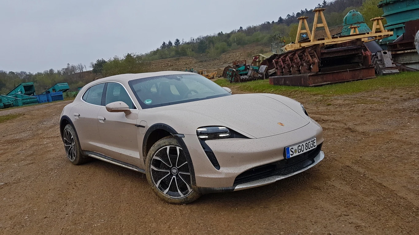 Porsche Taycan Cross Turismo