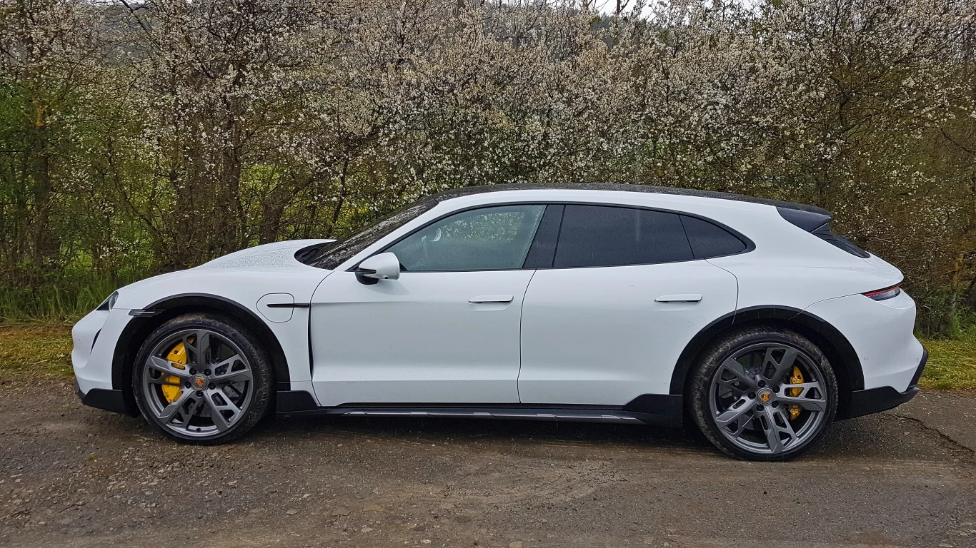 Porsche Taycan Cross Turismo