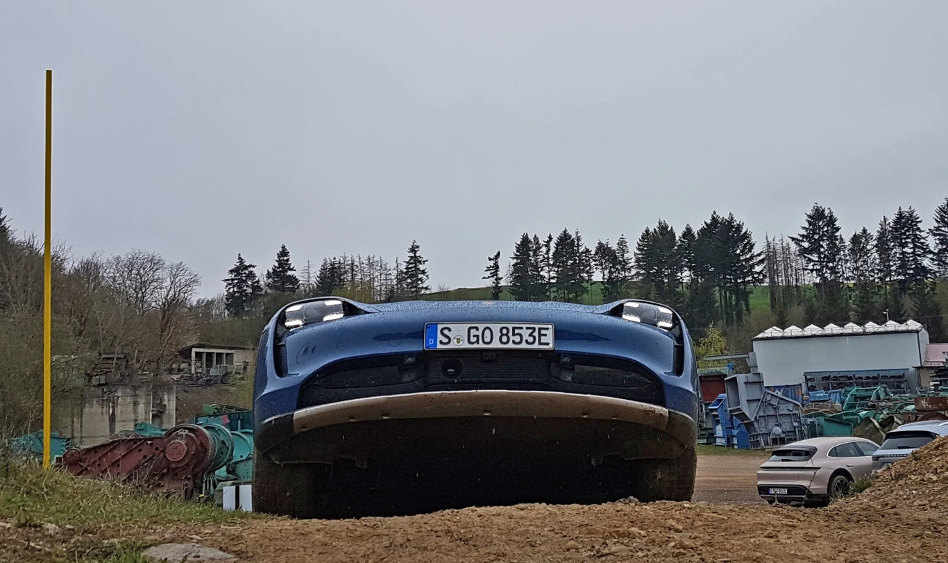 Porsche Taycan Cross Turismo