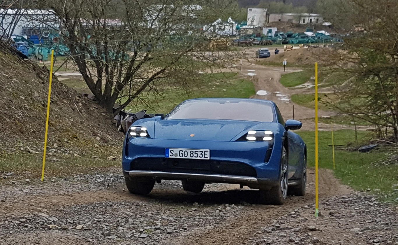 Porsche Taycan Cross Turismo