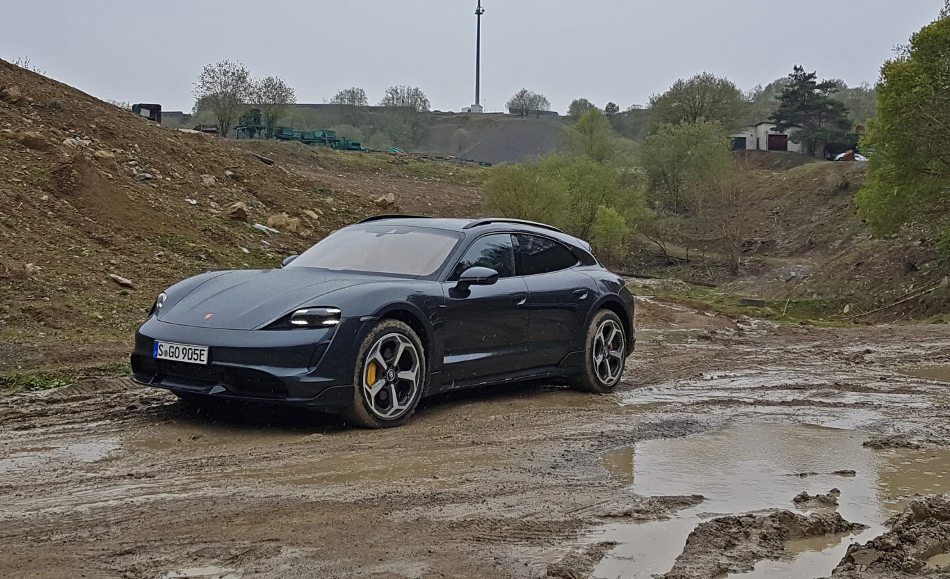 Porsche Taycan Cross Turismo