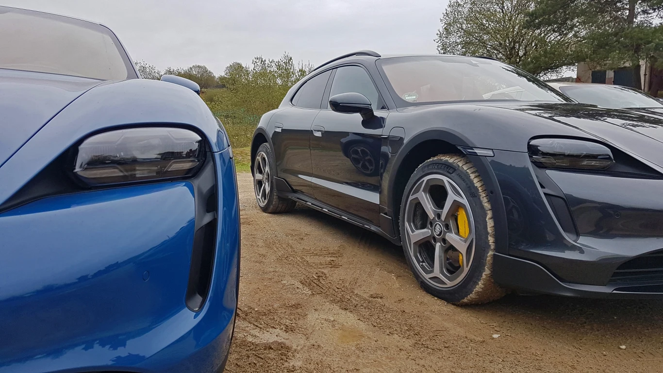 Porsche Taycan Cross Turismo