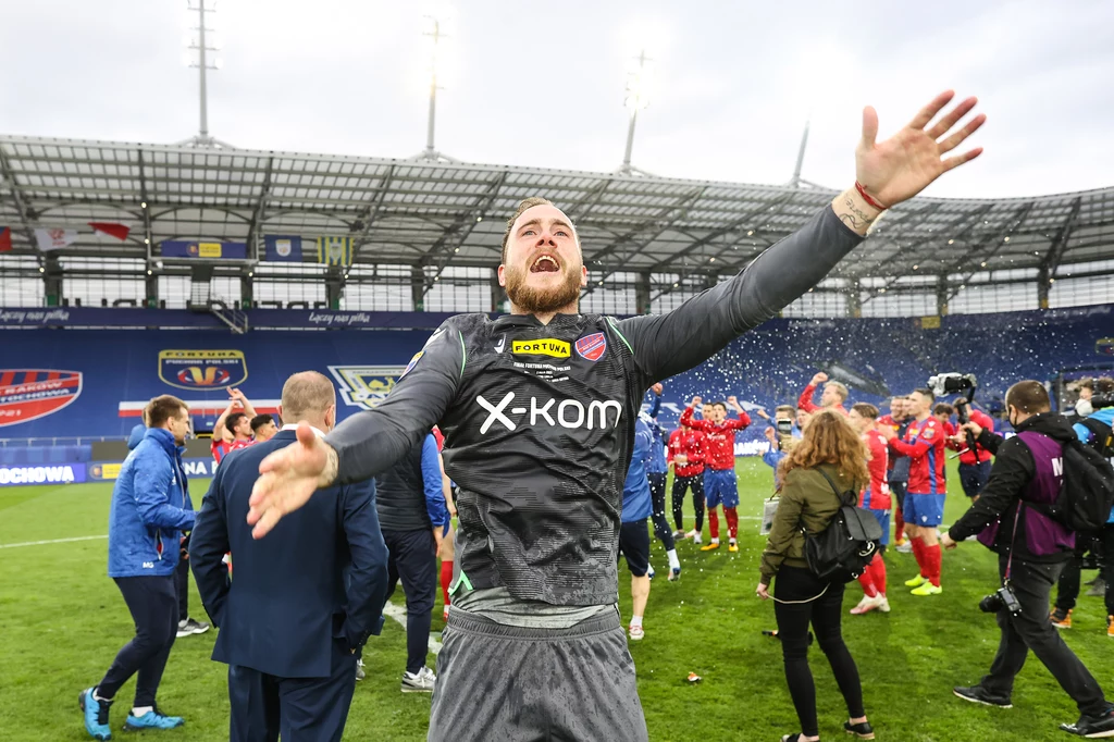 Raków Częstochowa triumfuje w Pucharze Polski