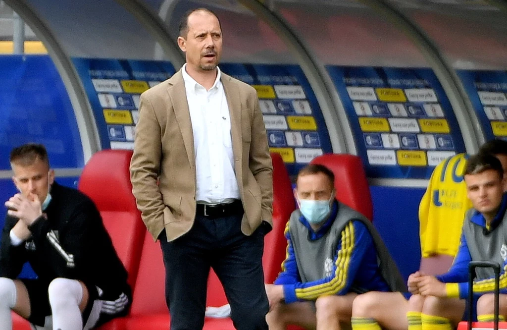 Trener Arki Gdynia Dariusz Marzec Trener Arki Gdynia Dariusz Marzec