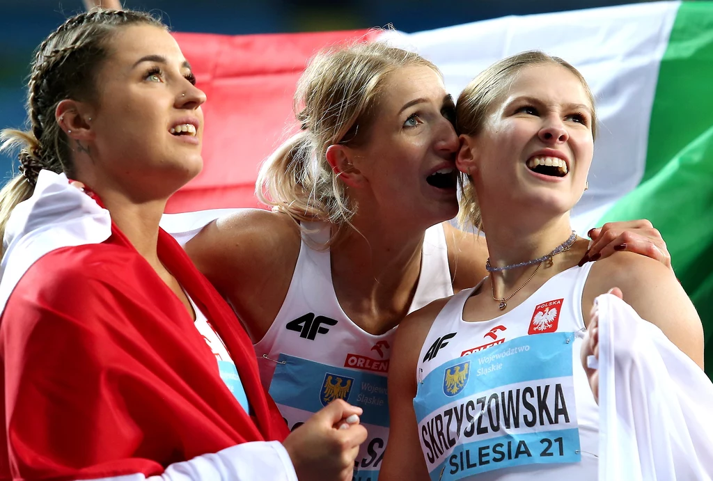 Od lewej: Magdalena Stefanowicz, Katarzyna Sokólska i Pia Skrzyszowska Od lewej: Magdalena Stefanowicz, Katarzyna Sokólska i Pia Skrzyszowska
