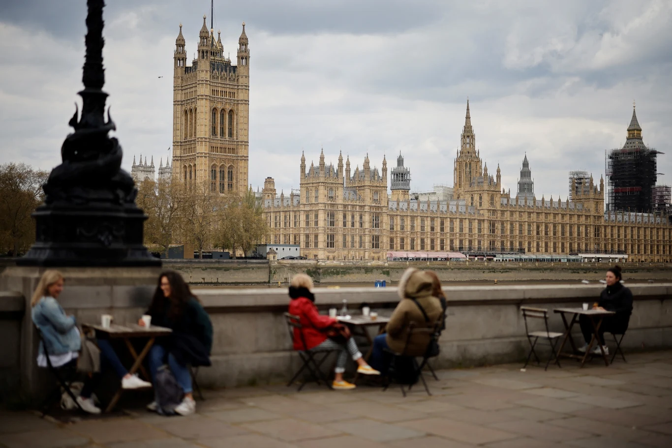 Przed wyjazdem do Wielkiej Brytanii trzeba wyrobić ETA. Przed wyjazdem do Wielkiej Brytanii trzeba wyrobić ETA.