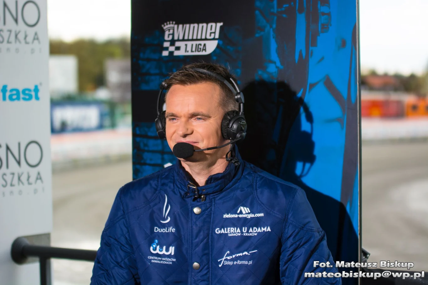 Krzysztof Cegielski w studiu telewizyjnym Krzysztof Cegielski w studiu telewizyjnym