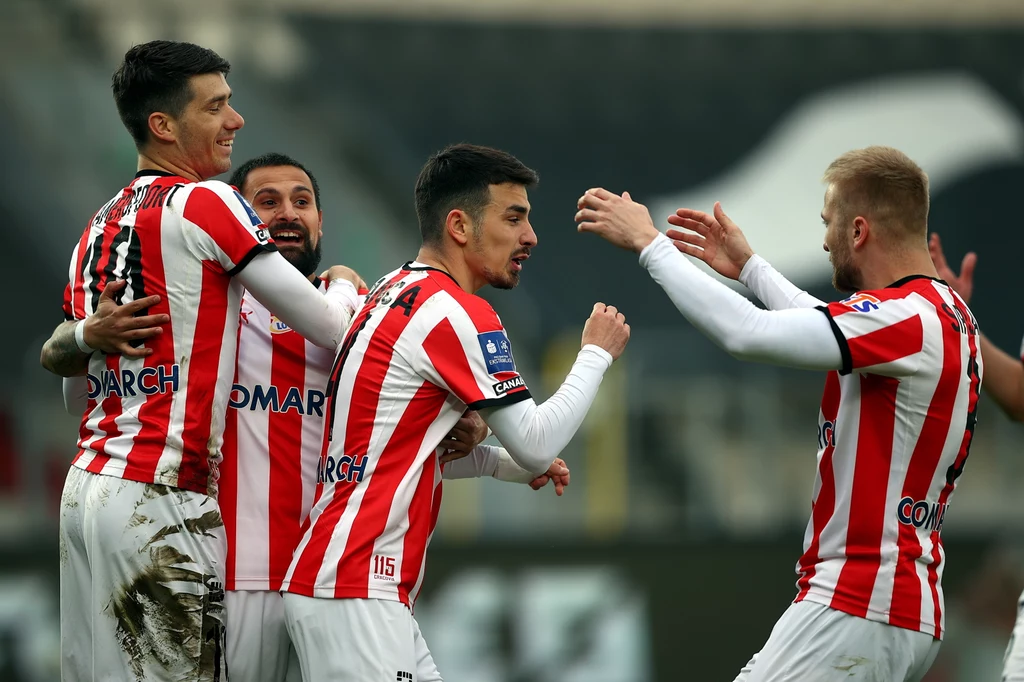 Piłkarze Cracovii utrzymali się dzięki bramce Sergiu Hanki Piłkarze Cracovii utrzymali się dzięki bramce Sergiu Hanki