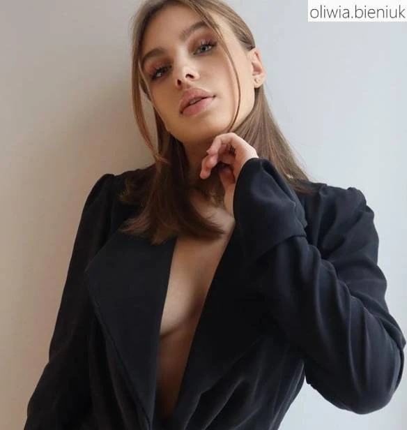 Instagram @oliwia.bieniuk Instagram @oliwia.bieniuk