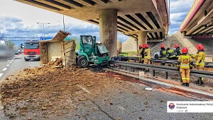 Wypadek na A4; źródło: Komisariat Autostradowy Policji w Krakowie/Facebook 