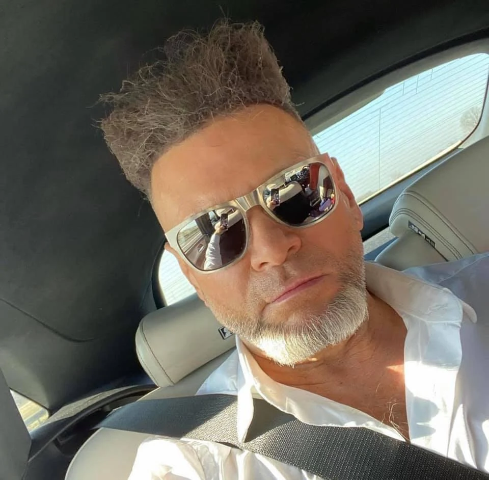 Fryzura Rutkowskiego - autorstwa samego Rutkowskiego Fryzura Rutkowskiego - autorstwa samego Rutkowskiego