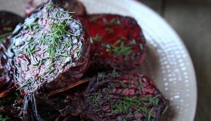 Czerwone buraki to zimowy klasyk polskiej kuchni, który naturalnie wspiera odporność, serce i krążenie