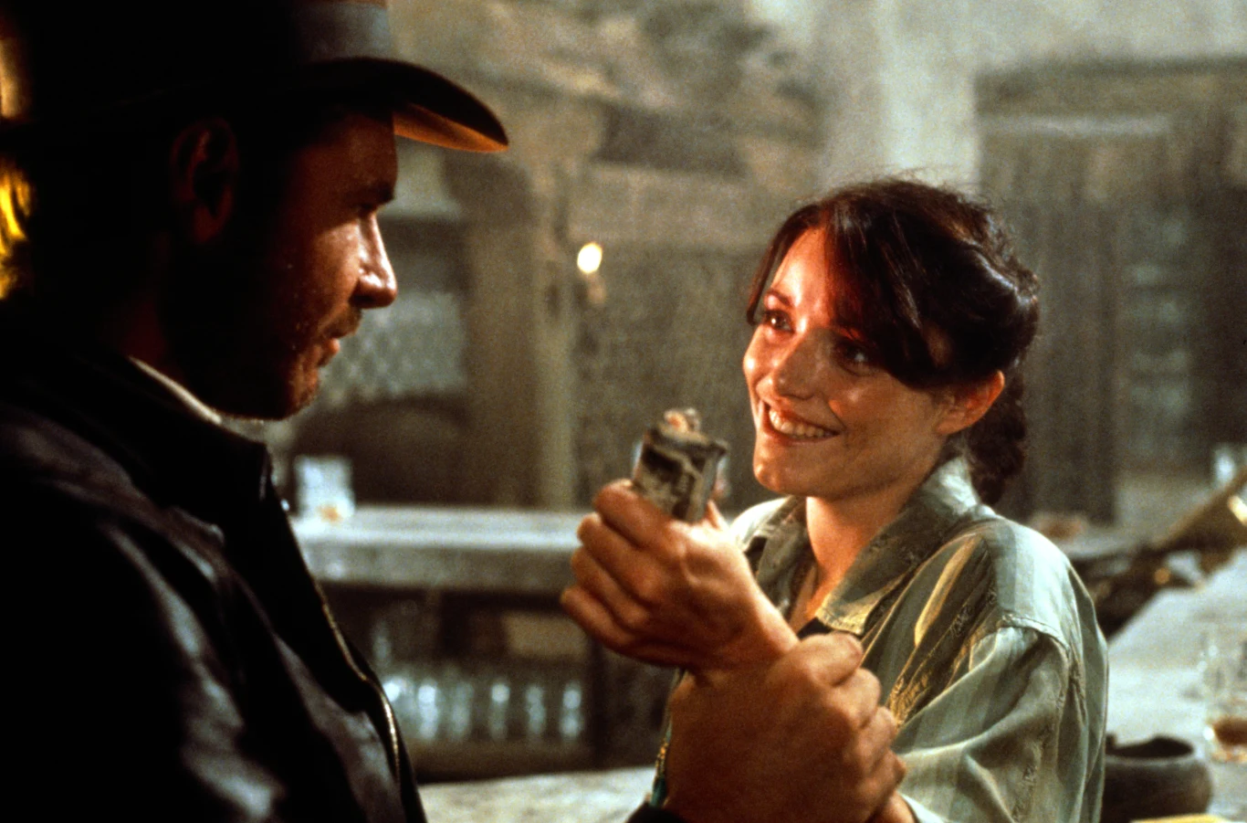 Harrison Ford i Karen Allen w filmie i "Poszukiwacze zaginionej Arki"