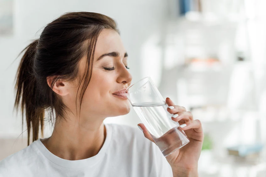 Dietetycy biją na alarm: Pijemy za mało wody