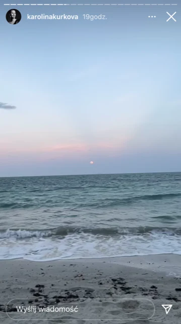 https://www.instagram.com/karolinakurkova/