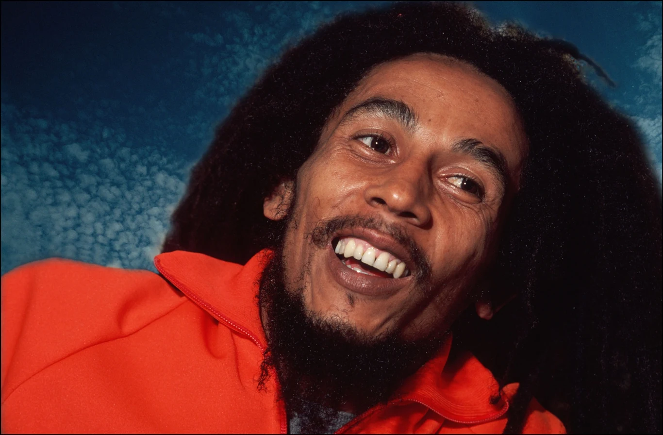 Bob Marley związany był z odłamem 12 Plemion Izraela (z racji tego, że urodził się w lutym, był przyporządkowany do Plemienia Józefa). Na płycie "Rastaman Vibration" cytował biblijne fragmenty z tzw. błogosławieństwa Józefa. Nie tylko rastafarianie, ale i chrześcijanie traktowali Marleya jak swojego. Bob Marley związany był z odłamem 12 Plemion Izraela (z racji tego, że urodził się w lutym, był przyporządkowany do Plemienia Józefa). Na płycie "Rastaman Vibration" cytował biblijne fragmenty z tzw. błogosławieństwa Józefa. Nie tylko rastafarianie, ale i chrześcijanie traktowali Marleya jak swojego.