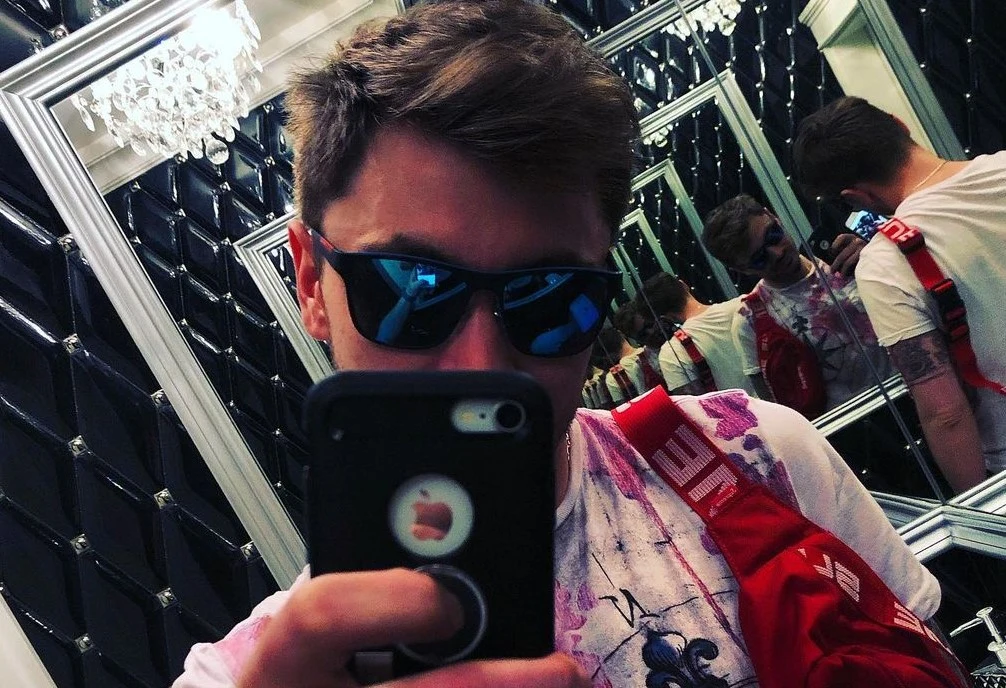 Daniel Martyniuk, https://www.instagram.com/p/COHGQ_Lj6QA/
