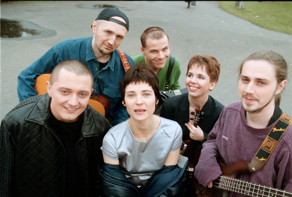 Zespół Sixteen Zespół Sixteen