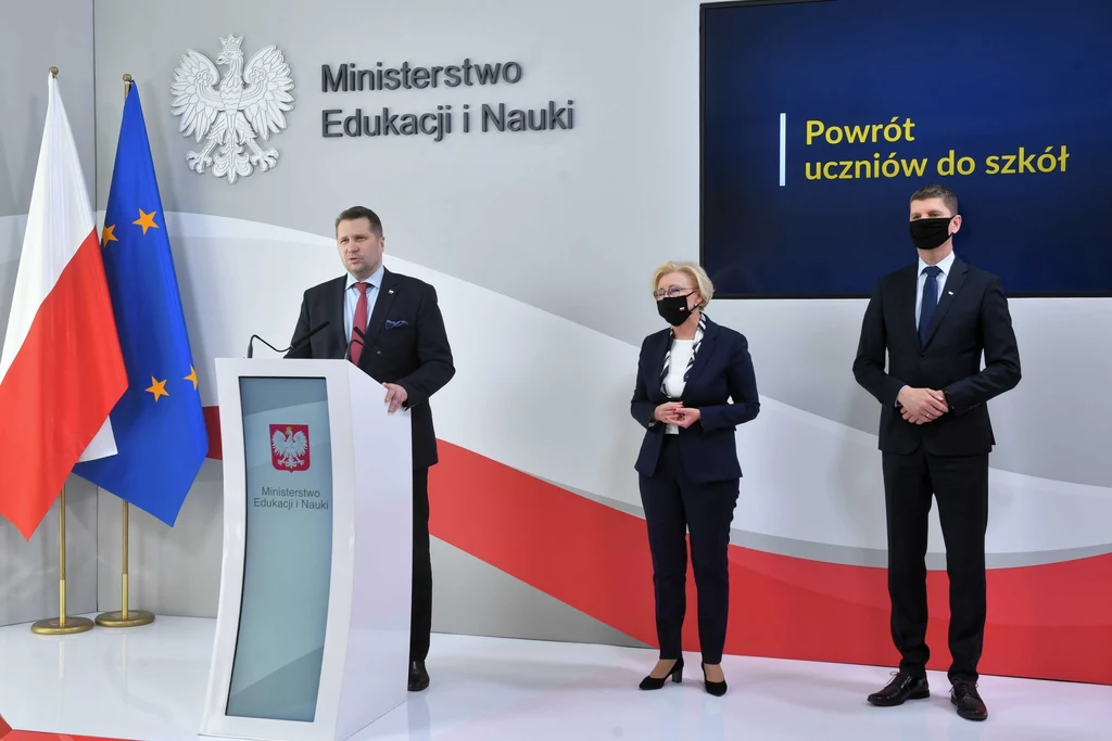 Przemysław Czarnek, Marzena Machałek i Dariusz Piontkowski Przemysław Czarnek, Marzena Machałek i Dariusz Piontkowski