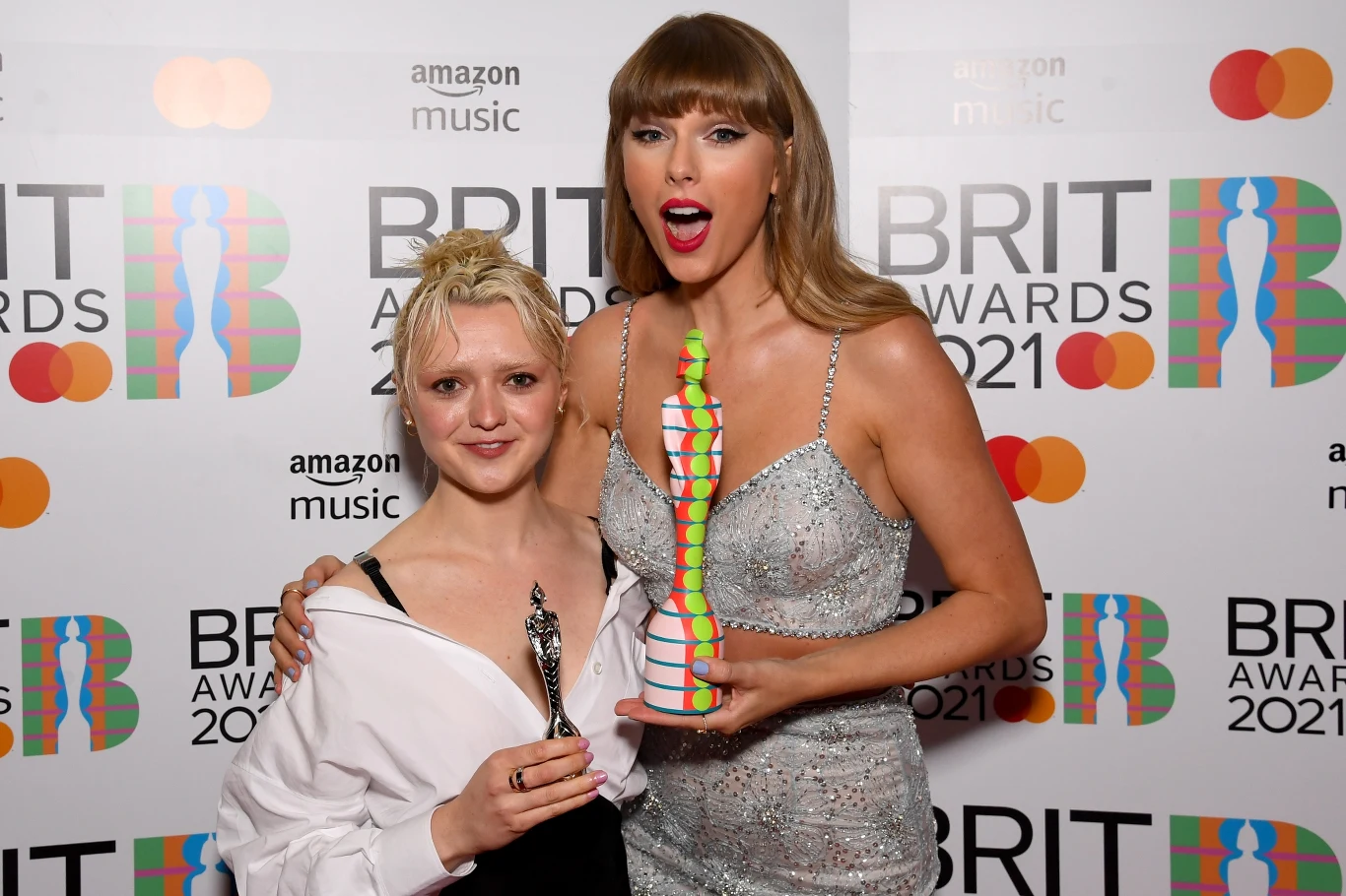 Maisie Williams i Taylor Swift Maisie Williams i Taylor Swift