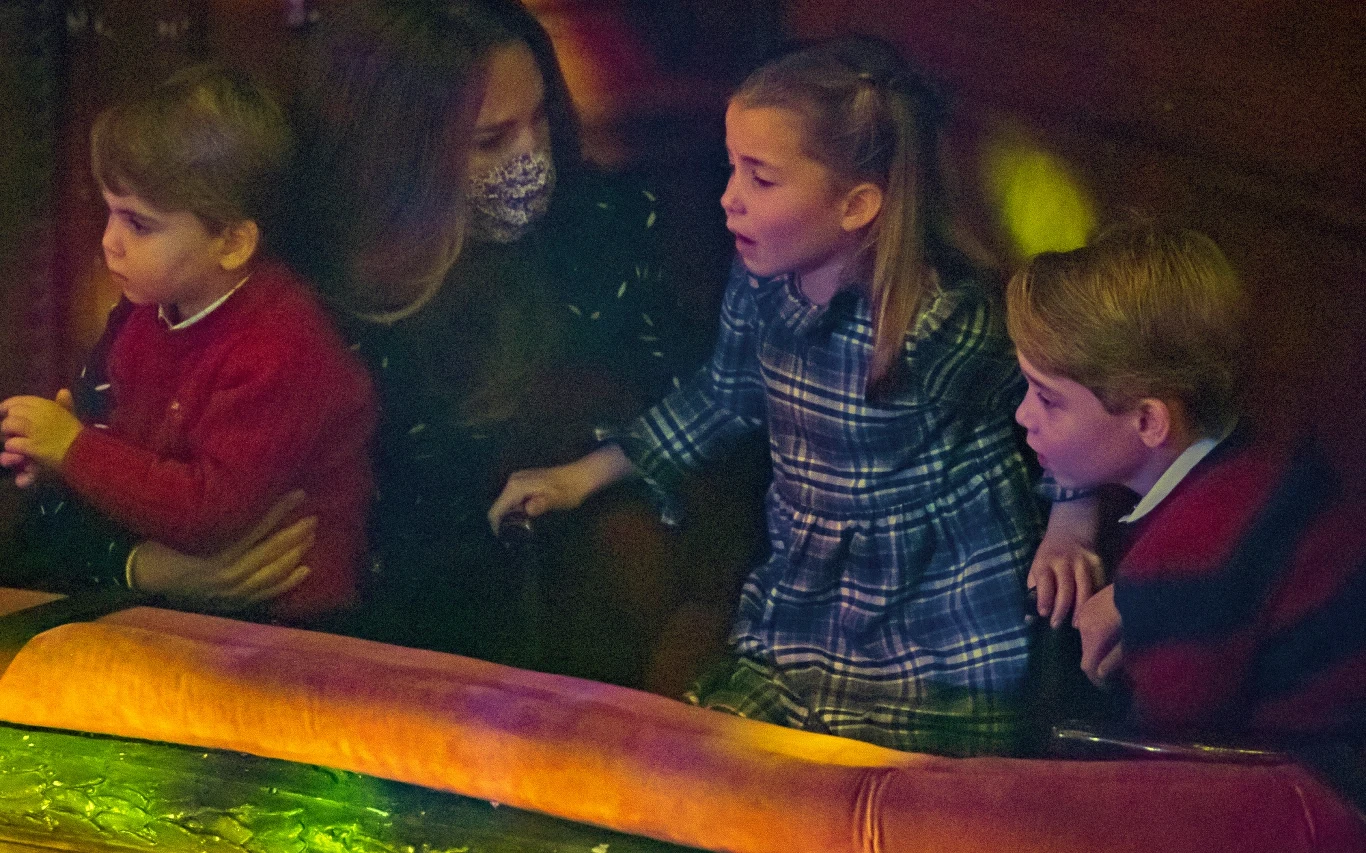 Księżna Kate z dziećmi Księżna Kate z dziećmi