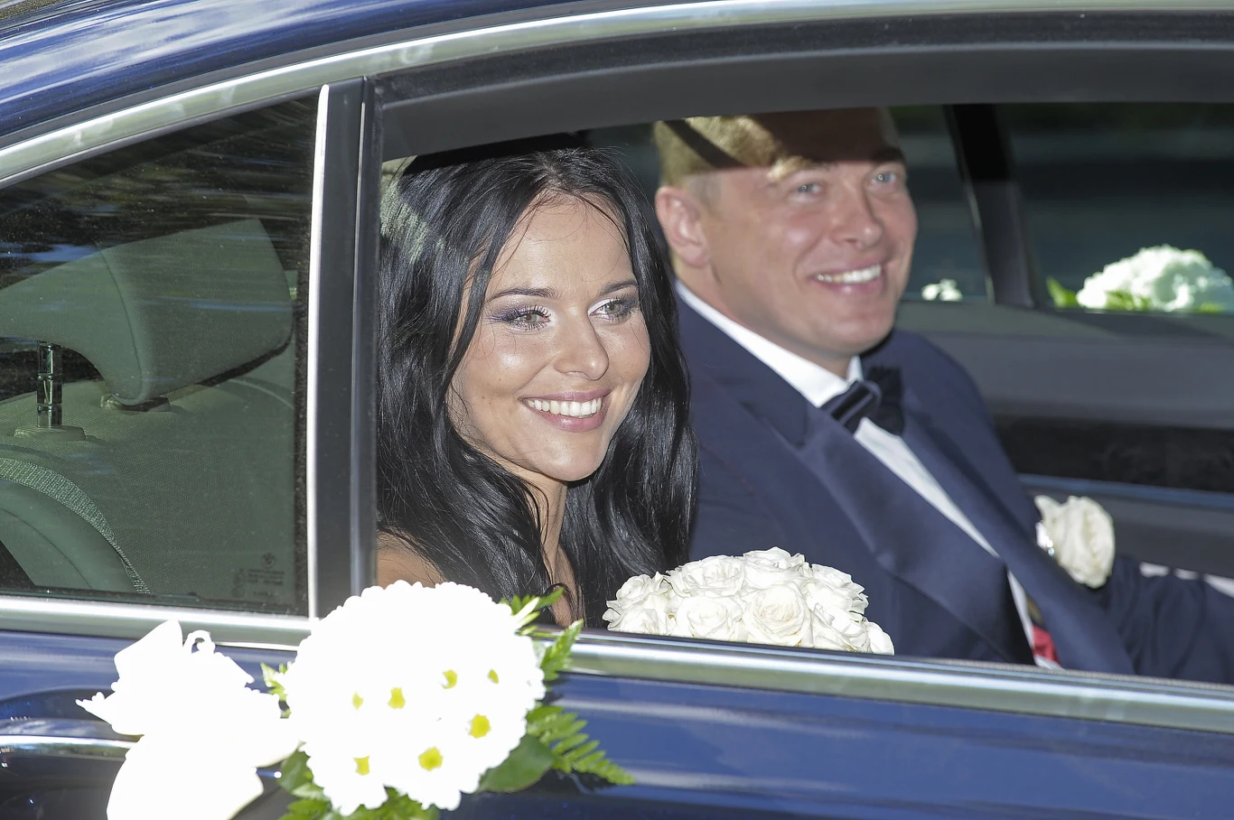 Paulina Sykut-Jeżyna z mężem w dniu ślubu, 2011 r. Paulina Sykut-Jeżyna z mężem w dniu ślubu, 2011 r.