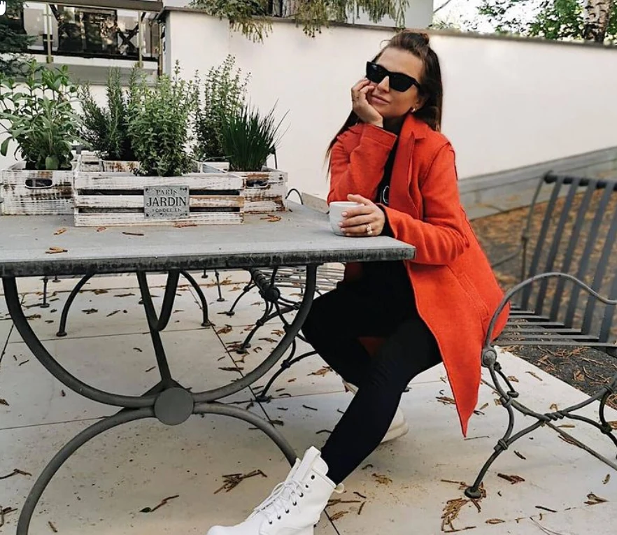 Taras Anny Lewandowskiej na razie nie imponuje. W przyszłości mają tu rosnąć zioła, które przydadzą się Ani w kuchni. fot. https://www.instagram.com/annalewandowskahpba/?hl=pl Taras Anny Lewandowskiej na razie nie imponuje. W przyszłości mają tu rosnąć zioła, które przydadzą się Ani w kuchni. fot. https://www.instagram.com/annalewandowskahpba/?hl=pl