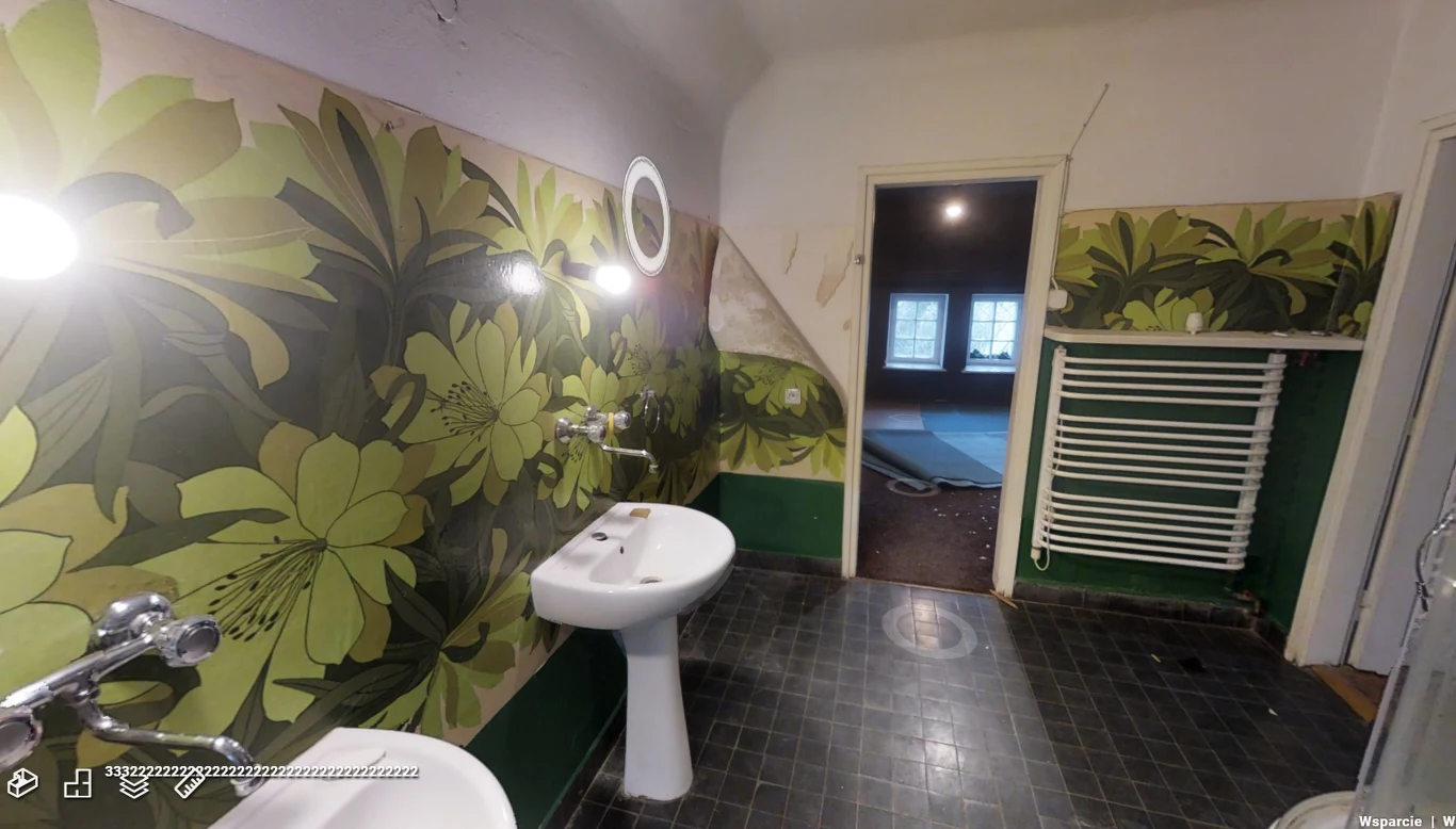 Łazienka przed remontem Łazienka przed remontem