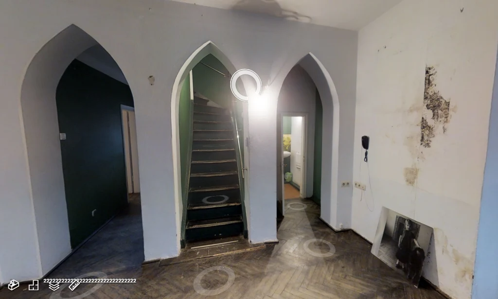 Hall przed remontem Hall przed remontem