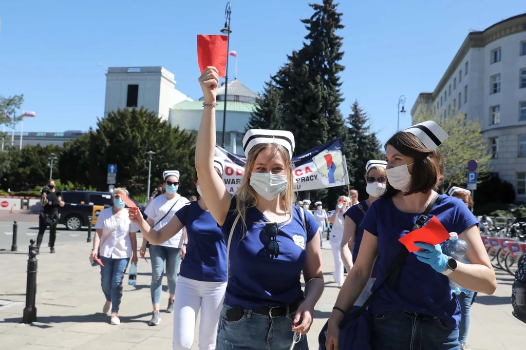 Protest pielęgniarek i położnych