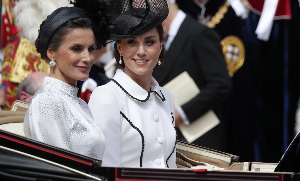 Księżna Kate i królowa Letizia preferują podobny styl 