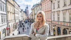 Adrianna Kalska na planie serialu "Papiery na szczęście"