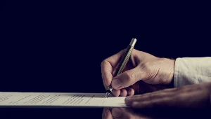 Polacy kłamią w CV, aby zdobyć lepszą pracę