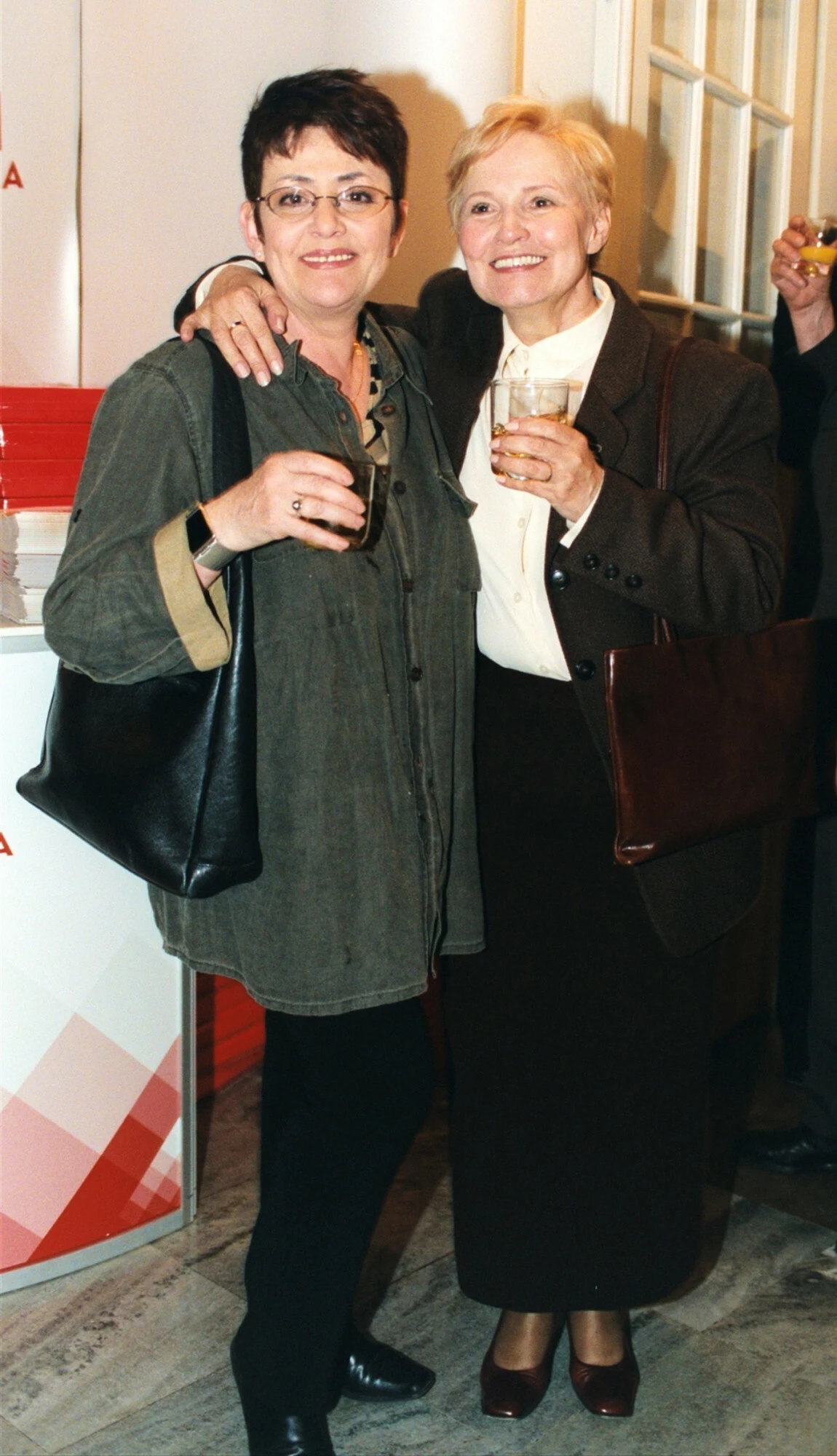 Fryderyka Elkana na zdj. z Edytą Wojtczak, 2003 rok Fryderyka Elkana na zdj. z Edytą Wojtczak, 2003 rok