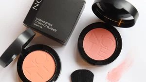 Note Cosmétique: Róż Do Policzków Luminous Silk Compact Blusher