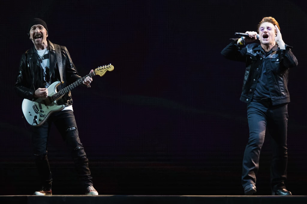 Bono i The Edge (na zdjęciu) oraz DJ Martin Garrix nagrali oficjalną piosenkę Euro 2020 "We Are The People" Bono i The Edge (na zdjęciu) oraz DJ Martin Garrix nagrali oficjalną piosenkę Euro 2020 "We Are The People"