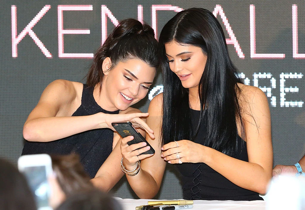 Kendall i Kylie Jenner Kendall i Kylie Jenner