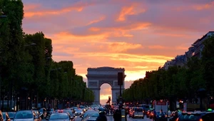 Paryż: Władze miasta chcą radykalnie ograniczyć ruch samochodowy w centrum