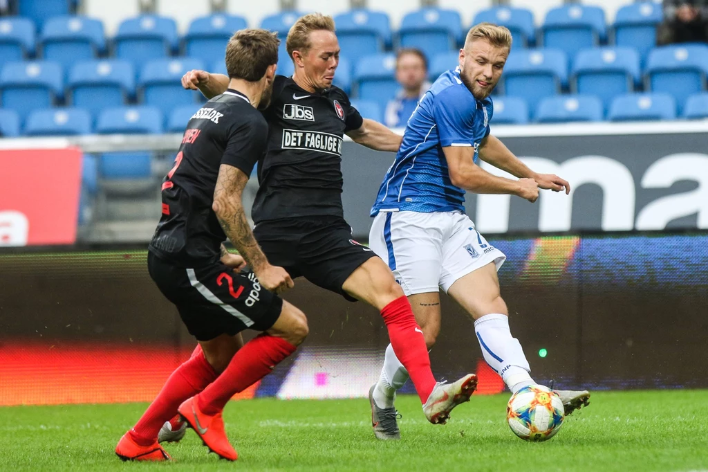 Lech Poznań - FC Midtjylland. Przy piłce Tymoteusz Puchacz Lech Poznań - FC Midtjylland. Przy piłce Tymoteusz Puchacz