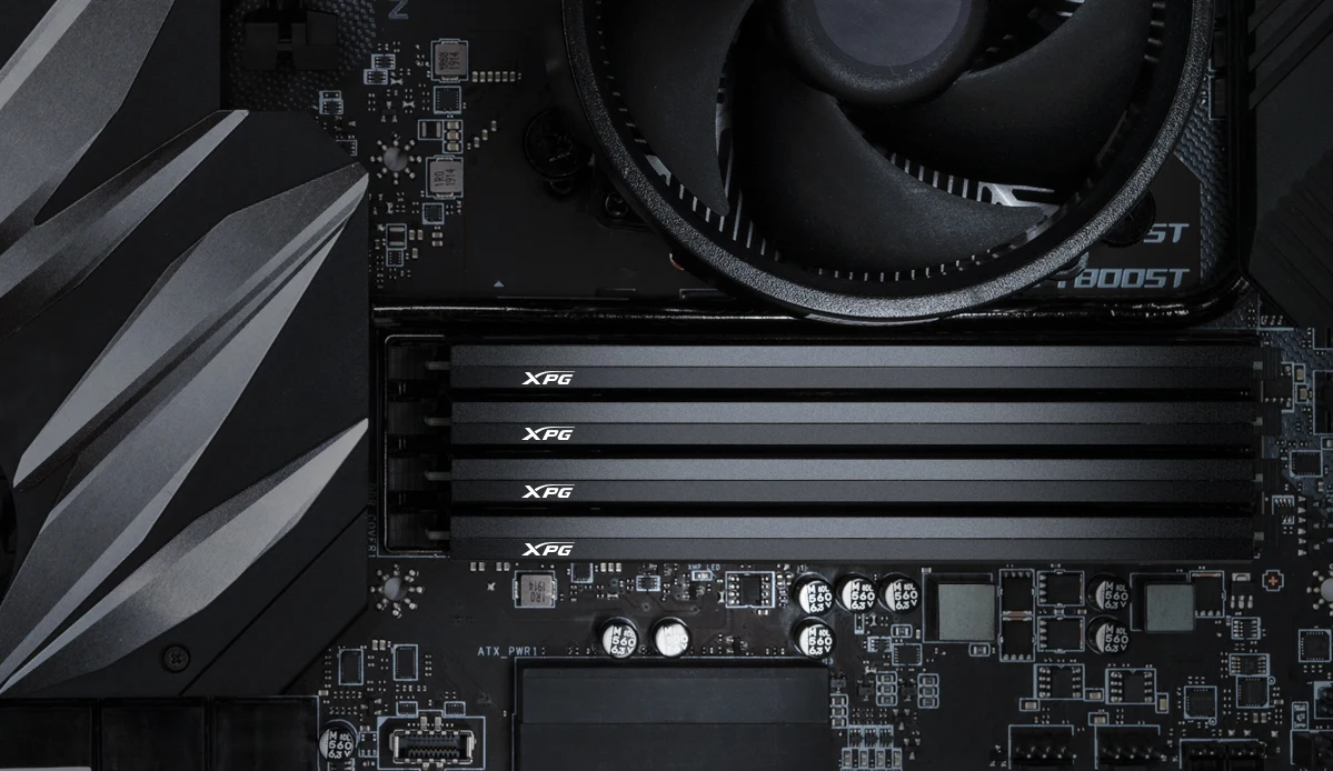 Moduły są kompatybilne z najnowszymi procesorami od AMD i Intela oraz obsługują XMP 2.0 (Extreme Memory Profile). Ta opcja pozwala na bardzo łatwe przetaktowanie pamięci bez konieczności ręcznego ustawiania częstotliwości taktowania oraz timingów w BIOS lub UEFI. 
