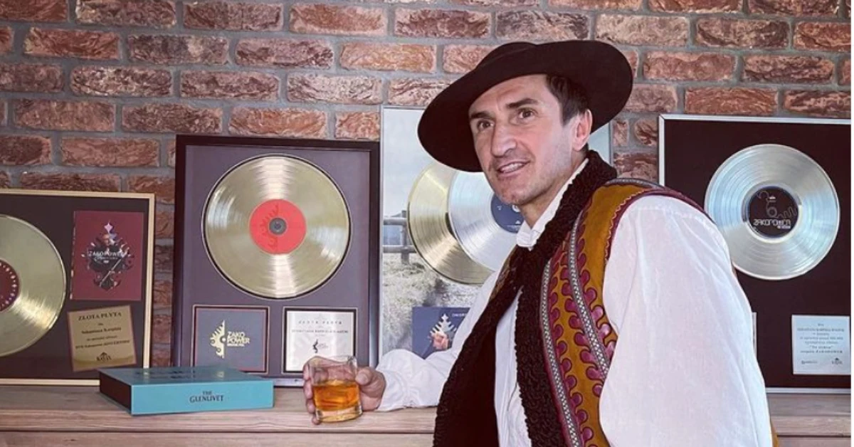 Sebastian Karpiel-Bułecka https://www.instagram.com/sebastiankarpielbulecka/ Sebastian Karpiel-Bułecka https://www.instagram.com/sebastiankarpielbulecka/