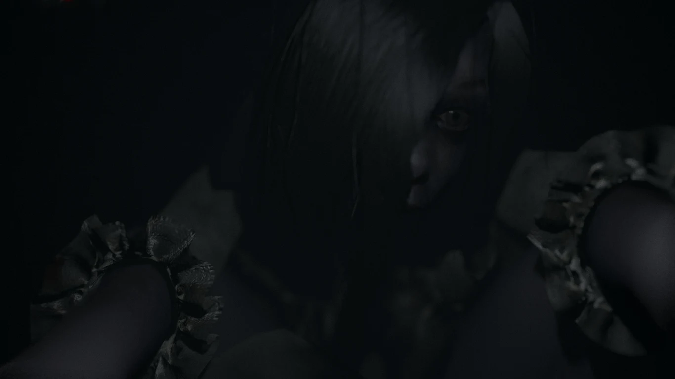 Visage: Mroczny... to znaczy czarny koń tego zestawienia. Visage to najlepszy dowód na to, że nie trzeba ani wielkiego zespołu, ani wielkiego budżetu, by stworzyć horror, od którego osoby o słabych nerwach powinny trzymać się z bardzo daleka. Jeszcze żadna historia "o domu, w którym straszy" nie przyprawiła nas o takie ciarki. Z pewnością było to możliwe m.in. dzięki temu, że część wydarzeń w grze występuje losowo. Jej twórcy wzorowali się na kultowym P.T. - niedostępnym już demie, które miało zwiastować nadejście kolejnej odsłony serii Silent Hill (jak wiadomo, ostatecznie projekt porzucono). 