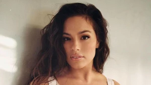 Ashley Graham w niezobowiązującej stylizacji