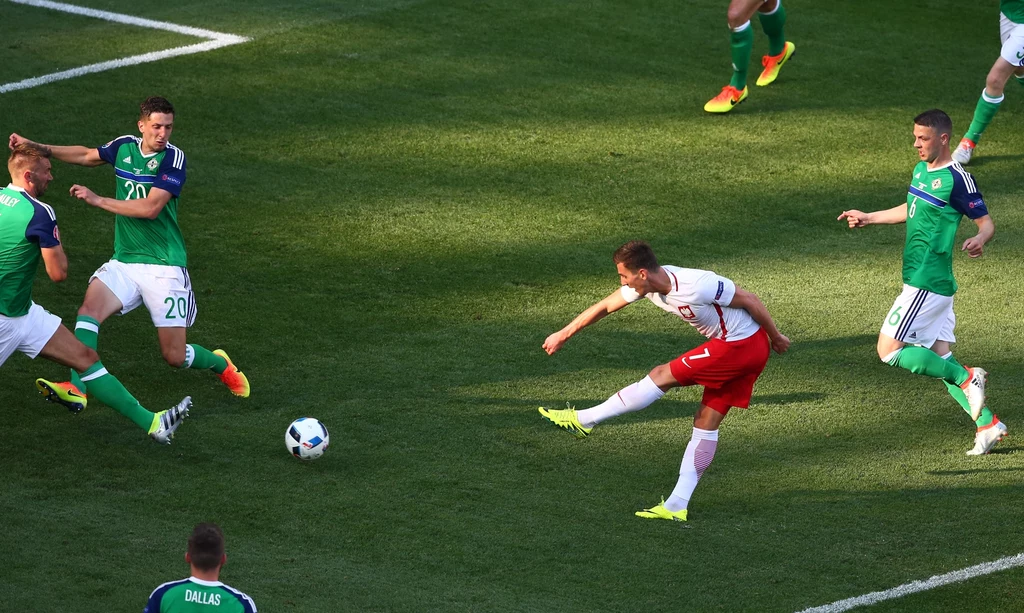 Arkadiusz Milik - 2 turnieje, 6 meczów, w sumie 583 minuty gry, 1 gol. Autor premierowego gola dla Polski na Euro we Francji, na mundialu w Rosji zagrał tylko w pierwszym meczu z Senegalem. Turniejowy dorobek: Euro 2016 (5 meczów, w sumie 510 minut), mundial 2018 (1 mecz, w sumie 73 minuty) Arkadiusz Milik - 2 turnieje, 6 meczów, w sumie 583 minuty gry, 1 gol. Autor premierowego gola dla Polski na Euro we Francji, na mundialu w Rosji zagrał tylko w pierwszym meczu z Senegalem. Turniejowy dorobek: Euro 2016 (5 meczów, w sumie 510 minut), mundial 2018 (1 mecz, w sumie 73 minuty)